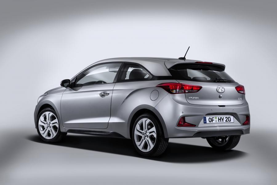  Hyundai i20 Coupe 2015 года  (фото 2 из 30)